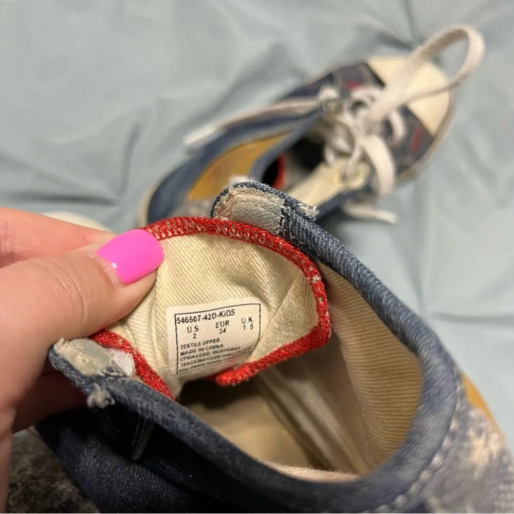 Kids Levi’s Denim Hightop Sneakers Distressed size 2